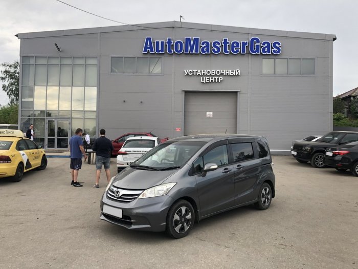Установка ГБО на Honda Freed 2012г., ГБО 4 поколения, пропан LANDI RENZO (Италия), двигатель 1.5л. 4 цилиндра