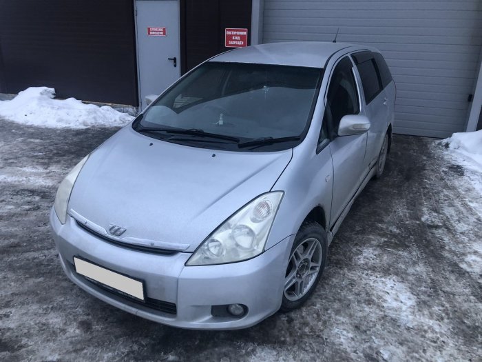 Установка ГБО на Toyota WISH 2003г., ГБО 4 поколения, пропан landi Renzo (Италия), двигатель 1.8л. 4 цилиндра