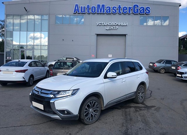 Установка ГБО на Mitsubishi Outlander 2018г., ГБО 4 поколения, пропан LANDI RENZO (Италия), двигатель 2.0л. 4 цилиндра