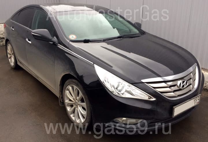 Установка ГБО на Hyundai Sonata 2.0, ГБО 4 поколения LANDIRENZO, с цилиндрическим баллоном на 60 литров.