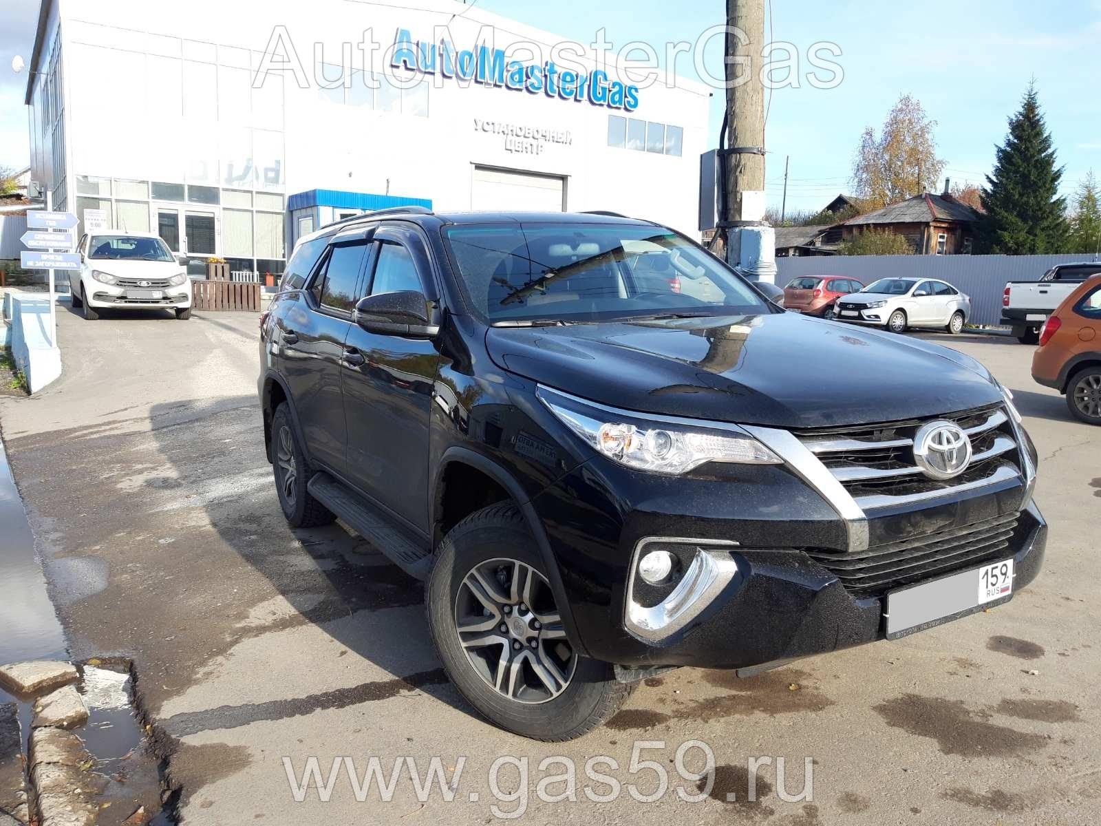 Установка ГБО на Toyota Fortuner 2019г., ГБО 4 поколения, пропан LANDIRENZO (Италия), двигатель 2.7л. 4 цилиндра