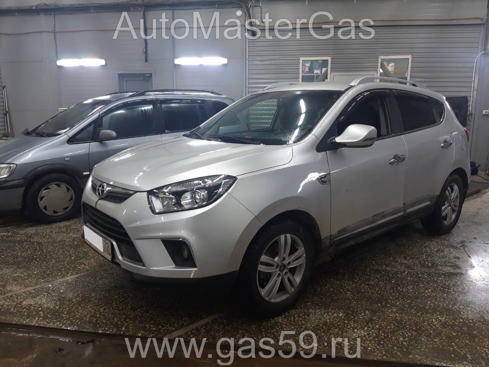 Установка ГБО на JAC JS3453 2014г., ГБО 4 поколения, метан LANDIRENZO (Италия), двигатель 2.0л. 4 цилиндра